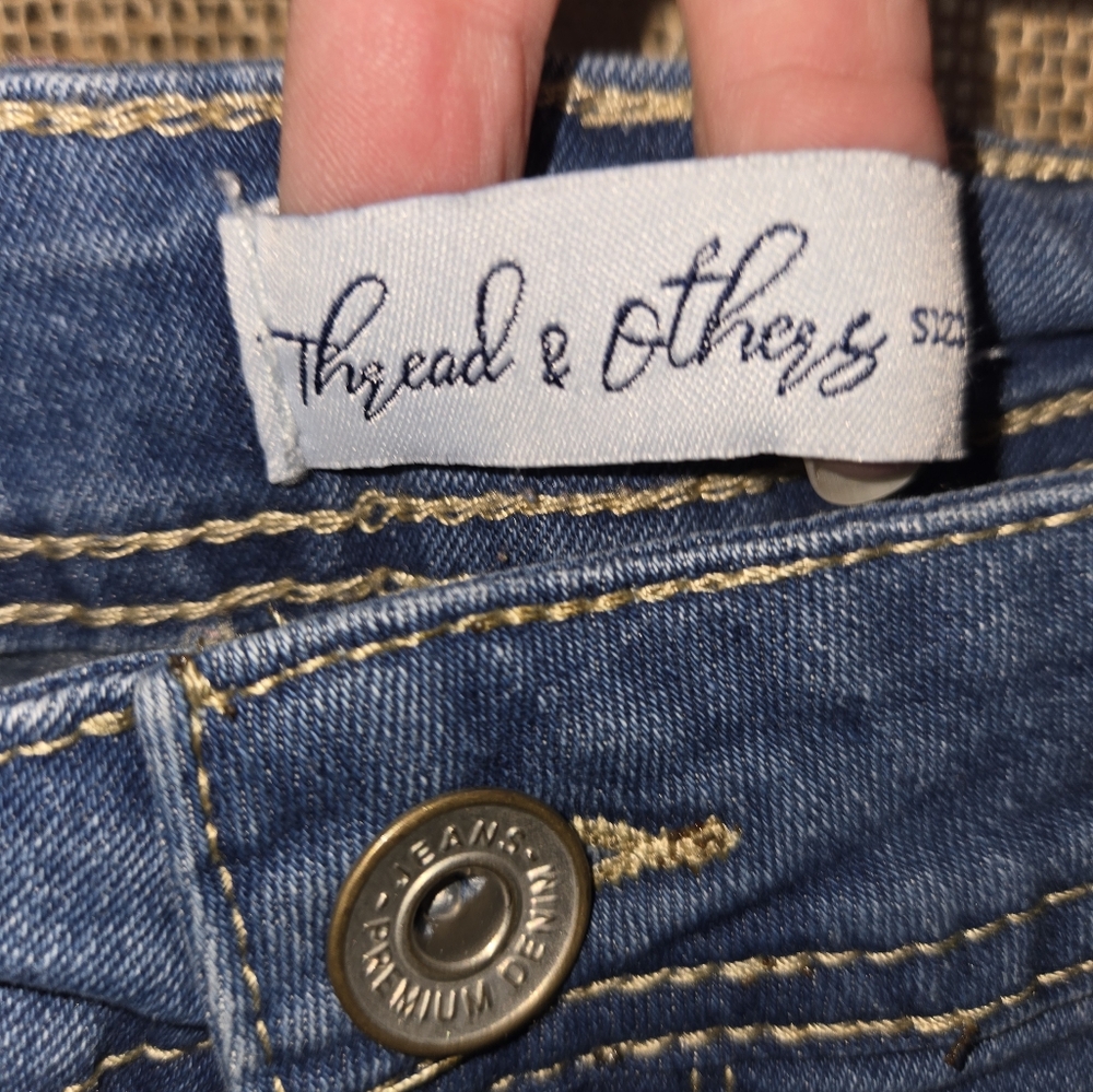 Women's Juniors Thread And Others Distressed Raw Hem Jeans Pants Size 13/31 - Picture 6 of 15